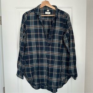 LOFT Woman's Navy and White Plaid Button Down Shirt